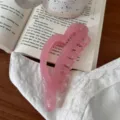 Pinza de pelo de corazón rosa para mujer, bonito accesorio de acrílico para peinado. - 12.5cm / Rosa Gelatina