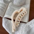Pinza para el pelo en forma de corazón, elegante pinza de garra crema para el estilo diario. - 12.5cm / Blanco Sólido