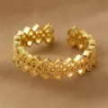 Goldener verstellbarer Offener Ring mit filigranem Herzmuster und Perlenkanten schicker Schmuck. - Perlenkante Hohlherz Stil (RZ0910huabian)