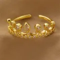 Goldener Kronen Offenring mit funkelnden Zirkoniasteinen, modischer verstellbarer Ring. - Vollbesetzter Zirkonia-Kronenstil (RZ0910wangguan)