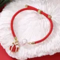 Weihnachten rotes geflochtenes Armband mit Geschenkbox und Perlenanhänger Modeschmuck - Geschenkbox Anhänger (BZ2230liwu)
