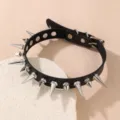 Collana girocollo stile punk in pelle nera con borchie metalliche, bijoux moda alla moda. - Nero