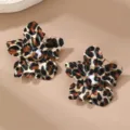 Leopardenmuster Blume Metall Ohrringe mit Perle, stilvoller Modeschmuck für Frauen. - Blumen Kunstperlen Verzierte Stil (EZ4186)
