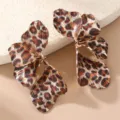Auffällige Leopardenmuster Metall Statement Ohrringe, schickes abstraktes Blumen Design Damen. - Unregelmäßiger Statement-Blütenblatt-Stil (EZ5804)