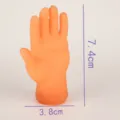 Mini-Fingerhände-Puppenspielzeug aus Vinyl für lustige Katzeninteraktionen mit Maßen - Linke Hand