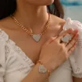 Goldfarbene Strass Herz Chunky Kette Armband und Ring Set für Damen Modeschmuck Hauptbild - Gold Herz Strass Dreiteiliges Set