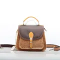 Borsa a tracolla in vera pelle da donna, borsa quadrata goffrata retro, moda di tendenza. - Giallo ocra