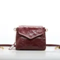Borsa a tracolla in vera pelle marrone scuro, elegante borsa vintage da donna con metallo. - Caffè Scuro
