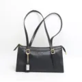 Borsa a spalla classica in pelle nera con sottili cinturini e fibbie in metallo per lavoro. - Nero
