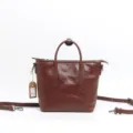 Borsa a mano da donna in vera pelle marrone, elegante borsa a tracolla per lavoro. - Caffè