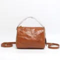 Borsa a mano Boston vintage in vera pelle da donna, elegante borsa a tracolla marrone. - Marrone