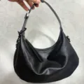 Borsa a spalla in pelle nera, borsa hobo minimalista da donna sotto ascella, borsa giornaliera. - Nero