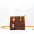 Borsa quadrata retro in vera pelle goffrata elegante borsa a tracolla da donna. - Giallo ocra