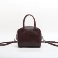 Borsa a mano in pelle marrone scuro, piccola borsa quadrata con manico e tracolla. - Caffè