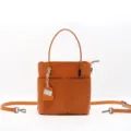 Borsa a secchiello vintage in vera pelle da donna, borsa a tracolla in pelle conciata al vegetale. - Giallo ocra