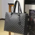 Sac cabas carreaux noir et gris homme sac a main bandouliere business decontracte quotidien. - Damier