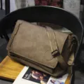 Vintage large capacity brown leather messenger bag for men, casual crossbody shoulder bag. - Brown
