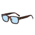 Schicke quadratische Sonnenbrille in Schildpatt-Optik mit hellblauen Gläsern für den Alltag. - C5 Schildpatt Rahmen Blaue Gläser
