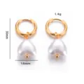 Orecchini a cerchio in acciaio dorato con ciondolo a cuore perlato, 30mm - Perla a Forma di Cuore (DY920)