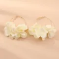 Süße Stoff Blumen Creolen für Damen, elegantes Legierung großes Kreis Schmuck Design. - Weiß