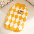 Gemütlicher gelb-weißer Argyle-Strickpullover für Hunde und Katzen, warme Winterkleidung. - S / Gelbes Schachbrett