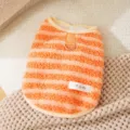 Oranger weißer gestreifter Haustier Fleeceweste warme Winter Hund Katze Kleidung - S (Empfohlenes Gewicht 1,5-2,5 kg) / Gestreifte Polar-Fleece-Wattierte Weste / Orange
