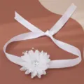 Fiore da polso in nastro di tessuto bianco con perla e cristallo, ideale per matrimonio damigella. - Stile BZ1891 (BZ1890) / Bianco