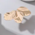 Goldener unregelmässiger Metallring, modernes minimalistisches Lavadesign, glatter offener Ring. - Unregelmäßiger Lava-Linien-Stil (RZ0835-A)