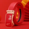 Cintura da uomo in pelle rossa fibbia automatica design drago fortunato moda elegante. - Anno del dragone buona fortuna rosso