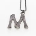 Collier pendentif lettre M en acier inoxydable chaîne métal sombre bijou hip-hop - Lettre M