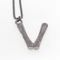 Collier pendentif lettre V style hip-hop avec chaîne de perles foncée, bijoux en acier. - Lettre V
