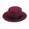 Cappello piatto in lana rosso vino con nastro nero, fedora retrò per uomo e donna. - Taglia unica / Stile Nastro / Borgogna