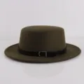 Cappello piatto in feltro verde militare con cinturino in pelle per autunno inverno - Taglia unica / Stile Anello in Pelle / Verde militare