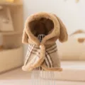 Dolce mantellina invernale calda per animali con cappuccio in peluche e motivo a quadri - XS / mantello / Marrone Lomi