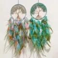 Attrape-rêves Arbre de vie avec pierres et plumes colorées pour décoration murale - Amazonite / 63cm
