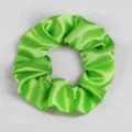 Ζωντανό νέον πράσινο σατέν scrunchie λαστιχάκι μαλλιών με μεταξένιο φινίρισμα - Φωσφορίζον Πράσινο (73)