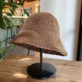 Handgeweven bruine strohoed voor dames ideaal voor zomervakantie op het strand - Eenvoudige Vissershoed Stijl / koffiekleur