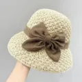 Handgemaakte geweven strooien zonnehoed voor dames met een grote elegante bruine strik - Stijl met Zijstrik / Beige