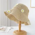 Handgeweven strooien zomerhoed voor dames met mooie geborduurde madeliefjes - Chrysant Borduurwerk Stijl / Beige