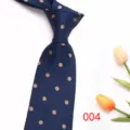Corbata clásica azul de lunares para hombre, elegante corbata de negocios vista detallada. - Color 004