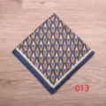 Elegante pañuelo de bolsillo hombre geométrico azul oro seda para traje formal de negocios. - Color 013