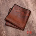 Herren formeller Business Anzug Einstecktuch mit braunem Schlangenleder Print Stoff Detailansicht - Farbe 018