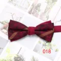 Farfallina rossa da uomo con motivo elegante e strisce diagonali dorate per abiti da sposa. - Colore 018