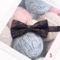 Pajarita azul de hombre con estampado floral, poliéster elegante para negocios y uso casual. - Estilo 5
