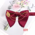Farfalla uomo raso rosso vino con ciondolo foglia dorata e catena accessorio stile - Borgogna