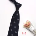 Cravatta uomo retrò stampa geometrica dettaglio, accessorio abito poliestere 8cm. - Colore 015