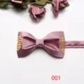 Elegante pajarita de boda con carácter de felicidad dorado para traje de novio. - Rosa Púrpura