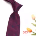 Corbata de hombre burdeos con jacquard de hojas de ginkgo azules, ideal para negocios y ropa formal. - Rojo Oscuro