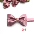 Farfallino rosa in raso da uomo con catena dorata per elegante festa di matrimonio chic. - Colore 004