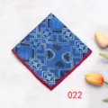 Eleganza Taschino da Uomo Blu con Fantasia Geometrica in Seta per Abito e Cerimonia Business - Colore 022